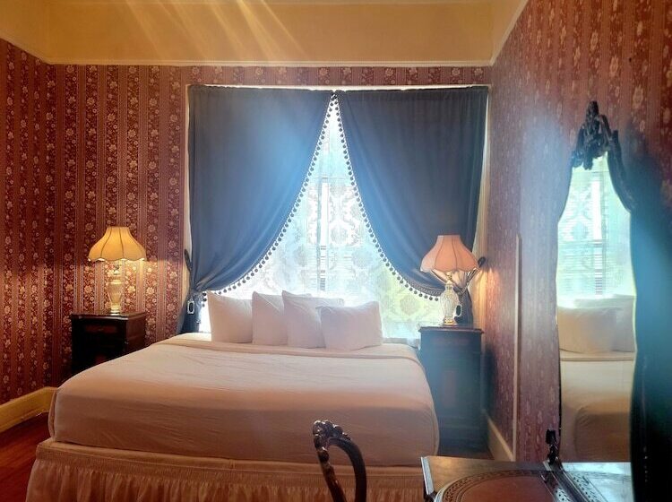 فندق Copper Queen