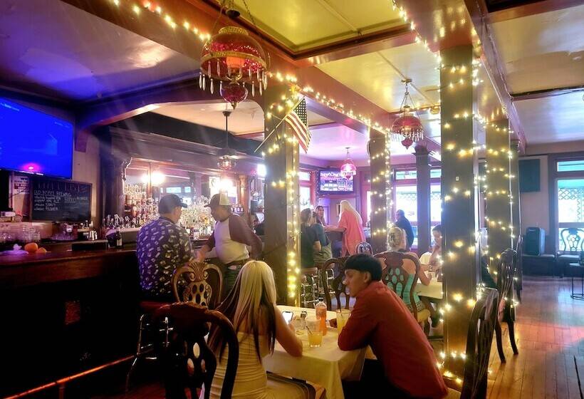 فندق Copper Queen