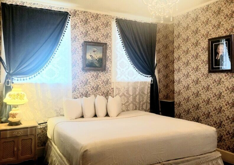 فندق Copper Queen