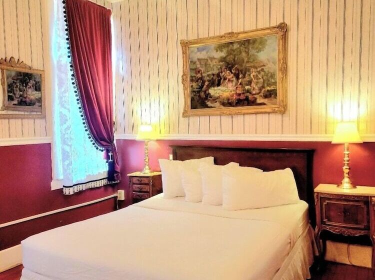 فندق Copper Queen