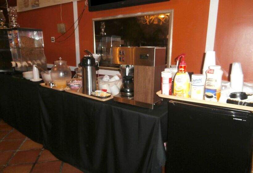 בית מלון כפרי Country Hearth Inn & Suites Marietta