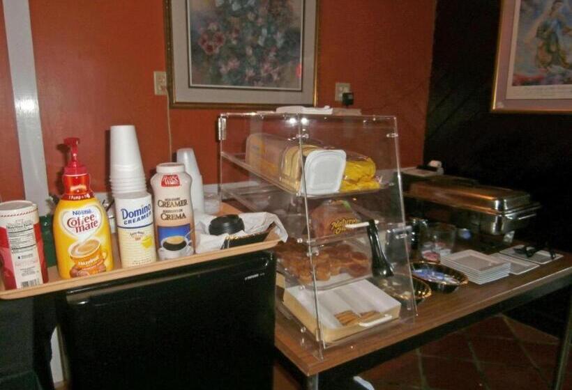 ホテル Country Hearth Inn & Suites Marietta