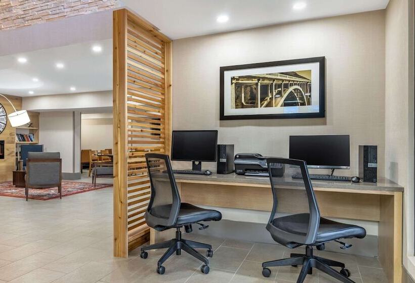 هتل Country Inn & Suites By Radisson, Atlanta Airport South, Ga