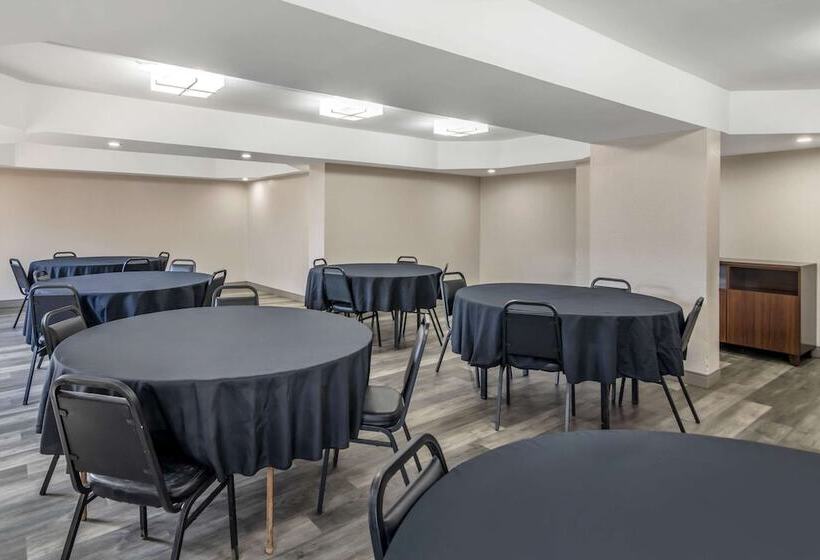 هتل Country Inn & Suites By Radisson, Atlanta Airport South, Ga
