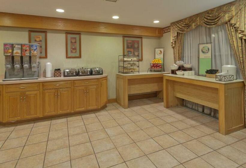 Hotel Country Inn & Suites By Radisson, Holland, Mi