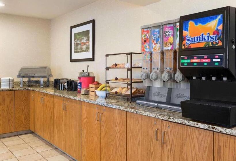 ホテル Country Inn & Suites By Radisson, Holland, Mi