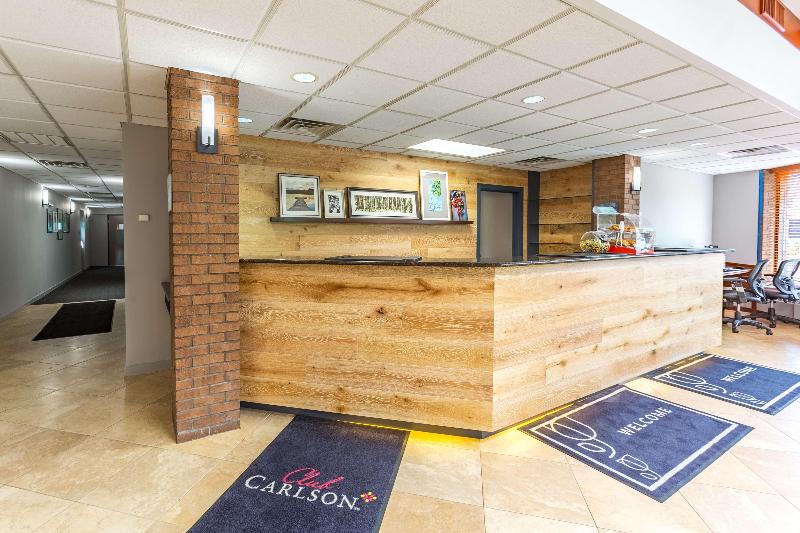 هتل Country Inn & Suites By Radisson, Traverse City, Mi