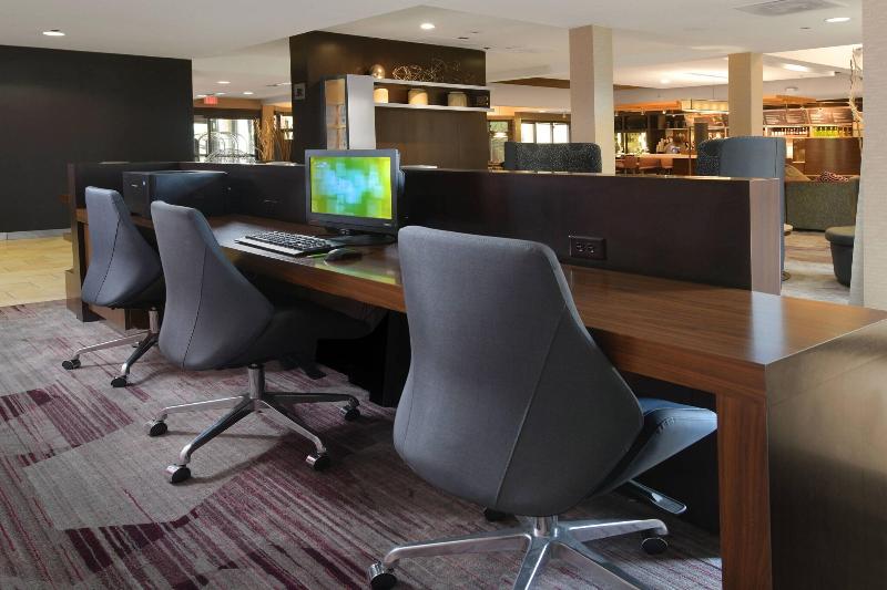 هتل Courtyard By Marriott Albuquerque Airport