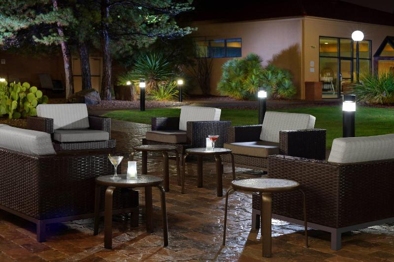 هتل Courtyard By Marriott Albuquerque Airport