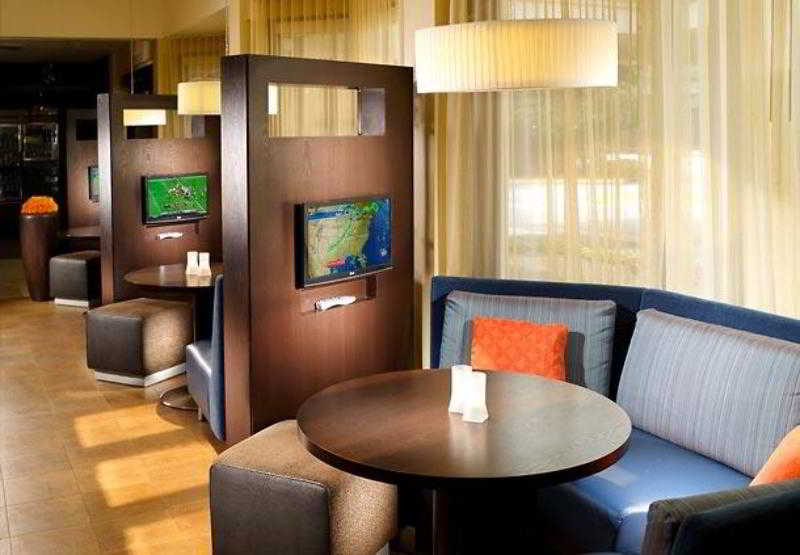Отель Courtyard By Marriott Atlanta Airport South/sullivan Road