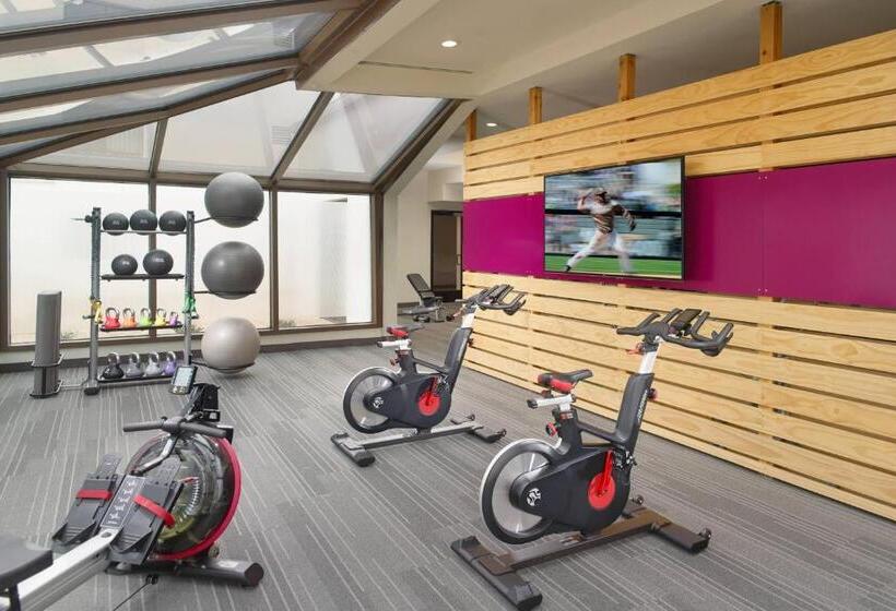 Отель Courtyard By Marriott Atlanta Airport South/sullivan Road