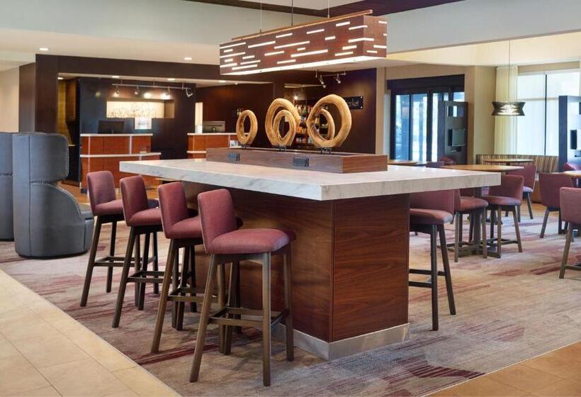 Отель Courtyard By Marriott Atlanta Airport South/sullivan Road