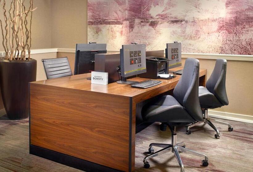 Отель Courtyard By Marriott Atlanta Airport South/sullivan Road