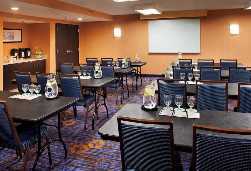 هتل Courtyard Chicago Arlington Heights/south