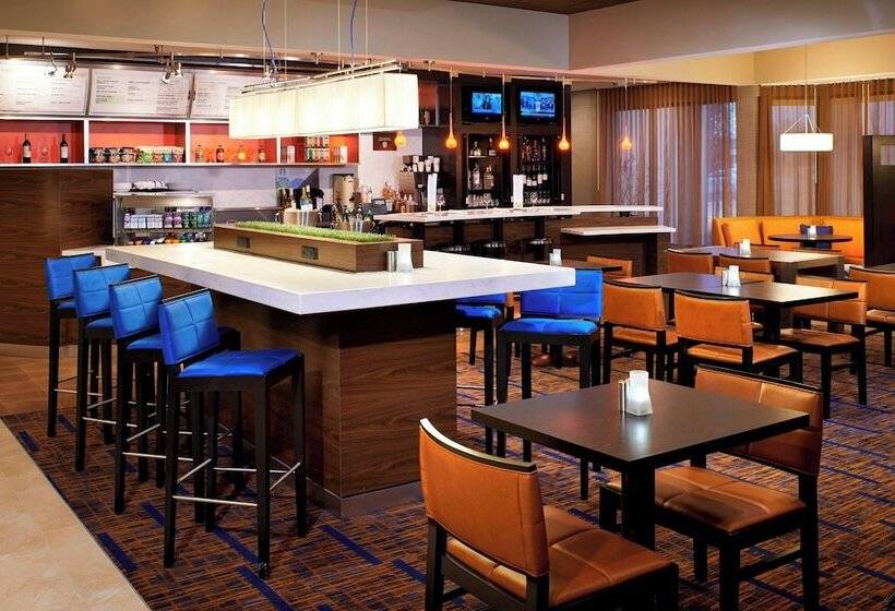 هتل Courtyard Chicago Arlington Heights/south