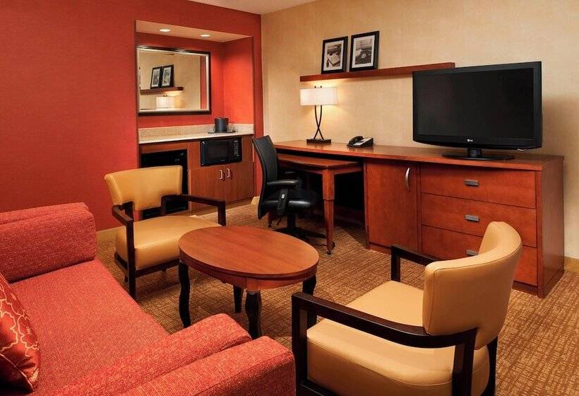 هتل Courtyard Chicago Arlington Heights/south