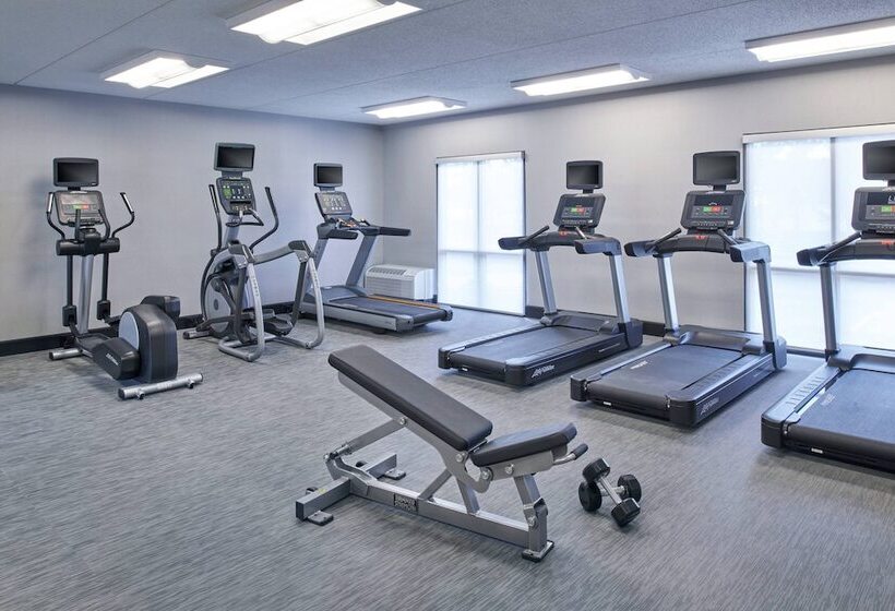 호텔 Courtyard Chicago Highland Park/northbrook