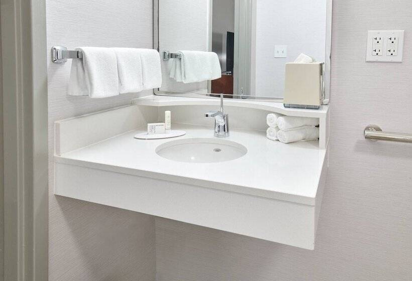 호텔 Courtyard Chicago Highland Park/northbrook