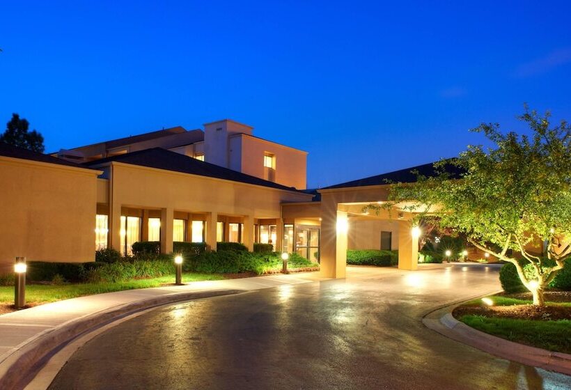 ホテル Courtyard Columbus Worthington