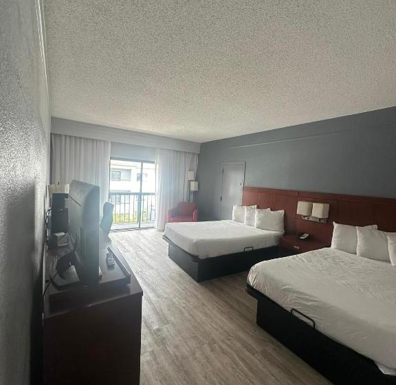 בית מלון כפרי Super 8 By Wyndham Dallas Love Field Airport