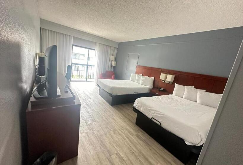 فندق Super 8 By Wyndham Dallas Love Field Airport