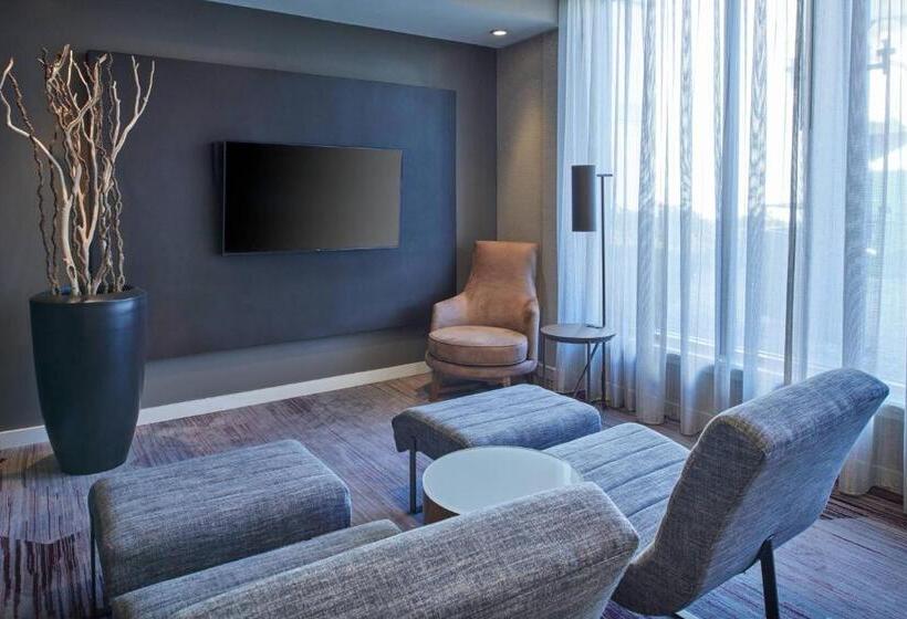 فندق Courtyard By Marriott Detroit Warren