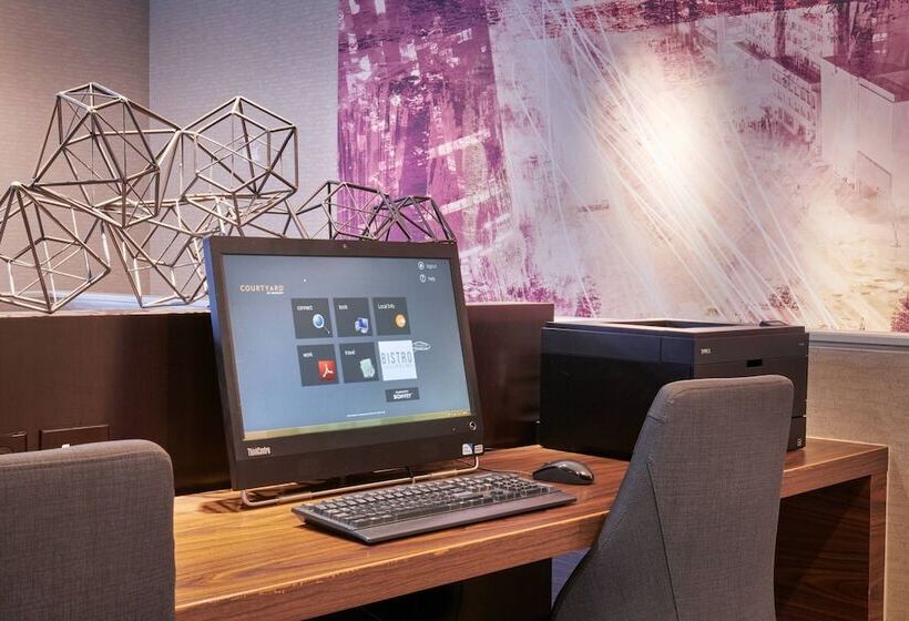 فندق Courtyard By Marriott Detroit Warren