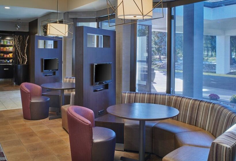 فندق Courtyard By Marriott Detroit Warren
