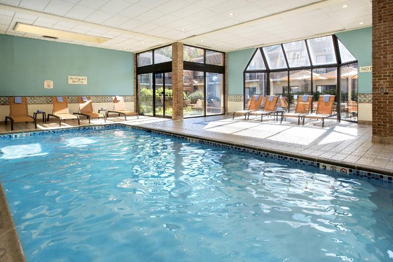 هتل Courtyard By Marriott Hartford Windsor Airport