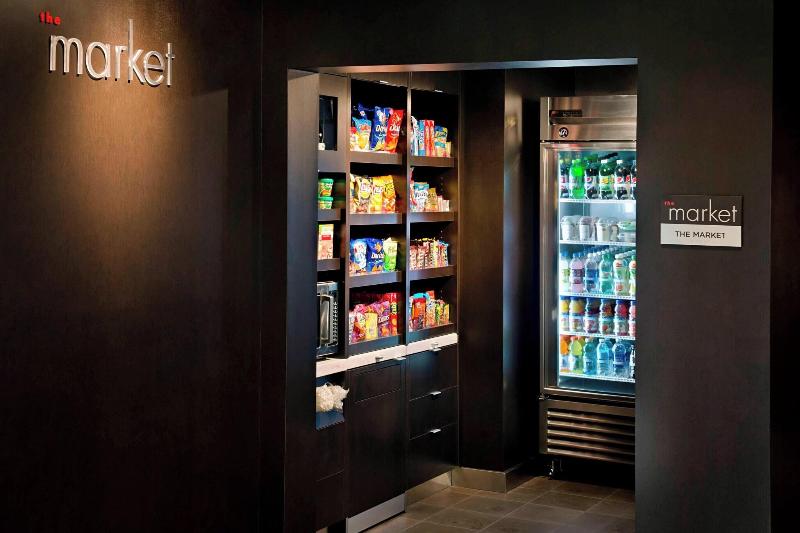 هتل Courtyard By Marriott Hartford Windsor Airport