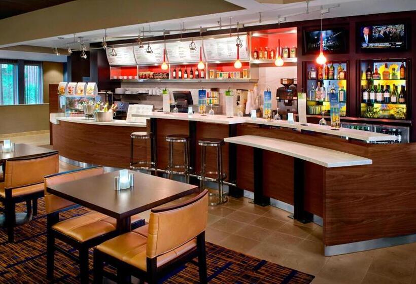 هتل Courtyard By Marriott Hartford Windsor Airport
