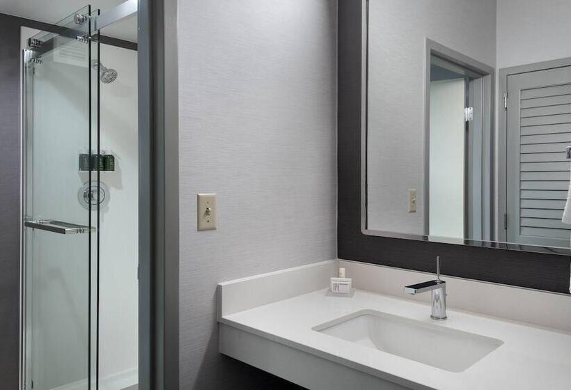 فندق Courtyard By Marriott Poughkeepsie
