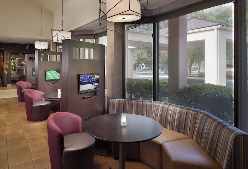 Отель Courtyard Charlotte Arrowood