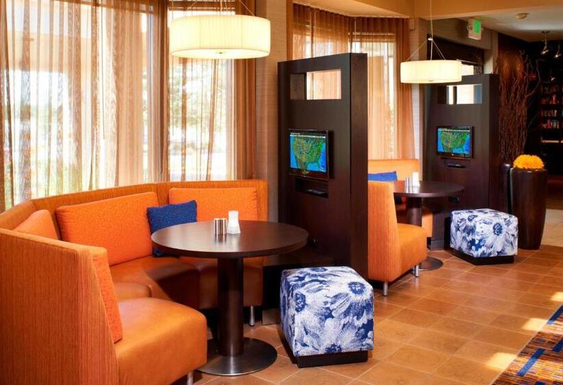 هتل Courtyard Chicago Deerfield