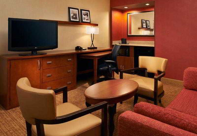 호텔 Courtyard Chicago Highland Park/northbrook