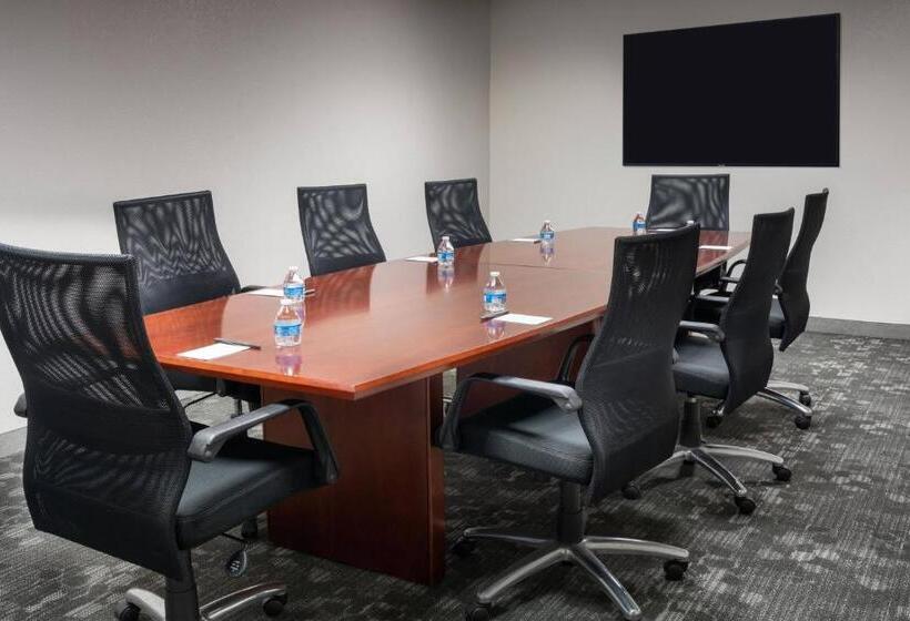 هتل Courtyard Chicago Wood Dale/itasca