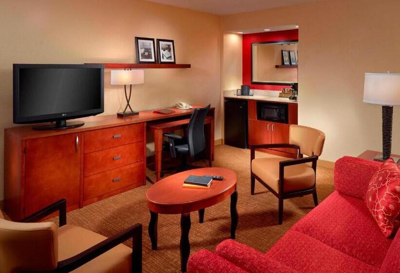 هتل Courtyard By Marriott Columbus