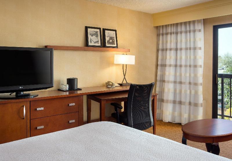 Отель Courtyard Costa Mesa South Coast Metro