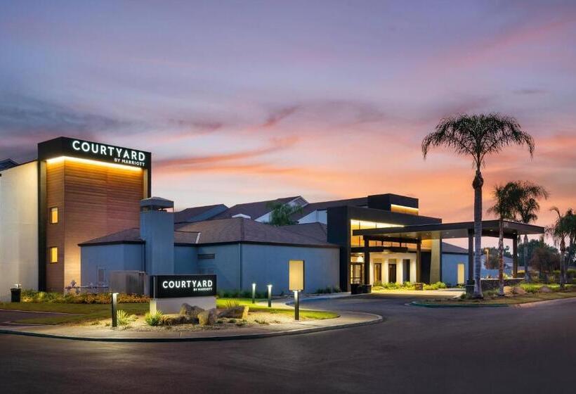 酒店 Courtyard By Marriott Fresno