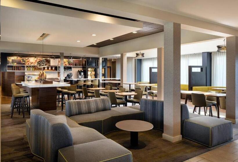 酒店 Courtyard By Marriott Fresno