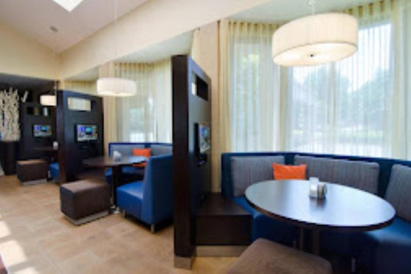 هتل Courtyard By Marriott Huntsville University Drive