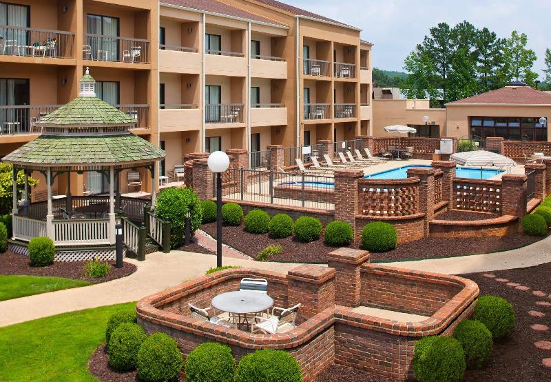 هتل Courtyard By Marriott Huntsville University Drive