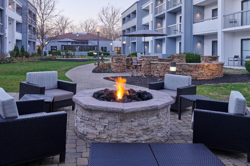 فندق Courtyard By Marriott Indianapolis Castleton