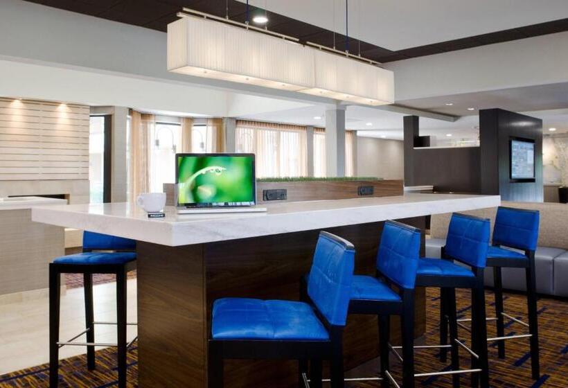 호텔 Courtyard Kansas City Overland Park/metcalf, South Of College Boulevard