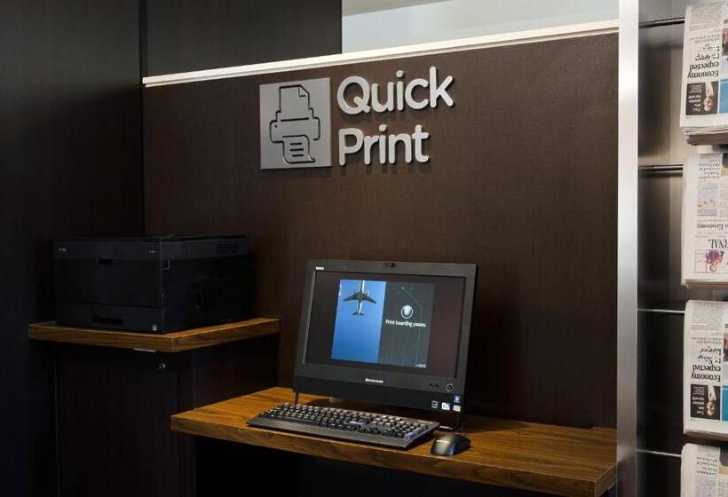 호텔 Courtyard Kansas City Overland Park/metcalf, South Of College Boulevard