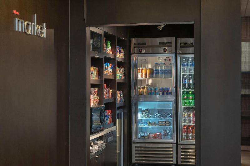 ホテル Courtyard By Marriott Lincroft Red Bank