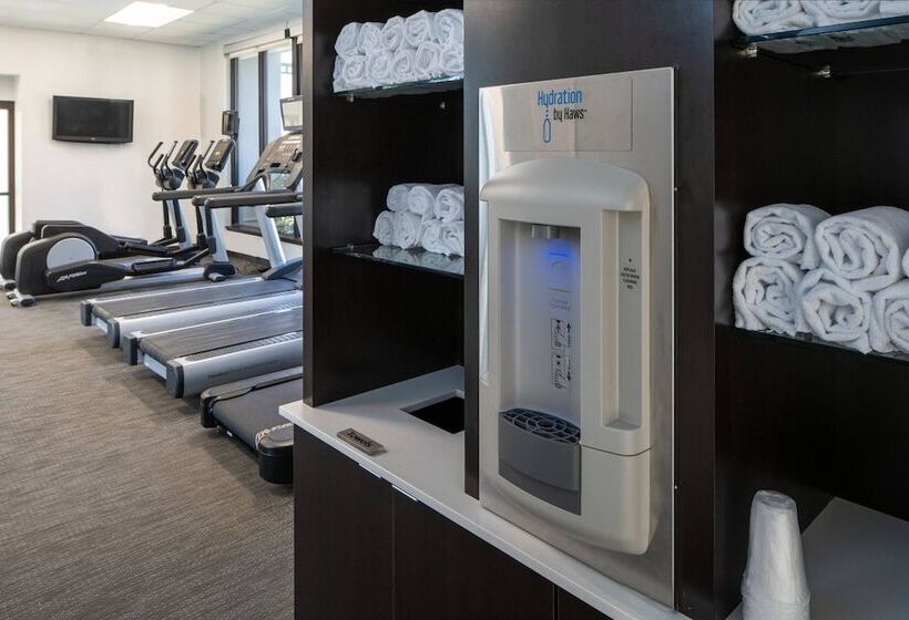 ホテル Courtyard By Marriott Memphis East/park Avenue