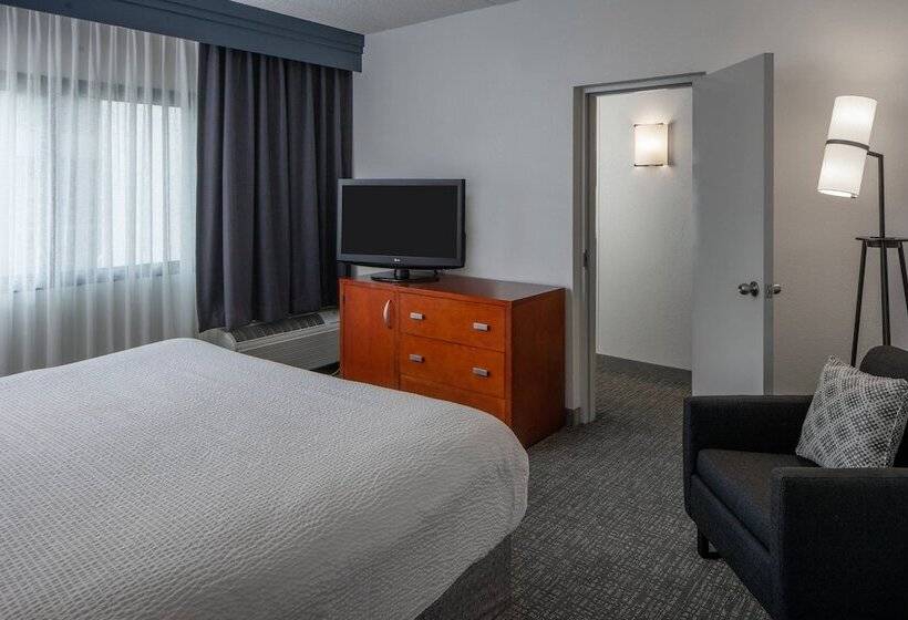 ホテル Courtyard By Marriott Memphis East/park Avenue