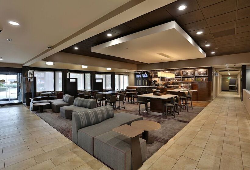 ホテル Courtyard Montgomery