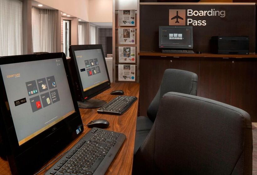 هتل Courtyard By Marriott Nashville Airport